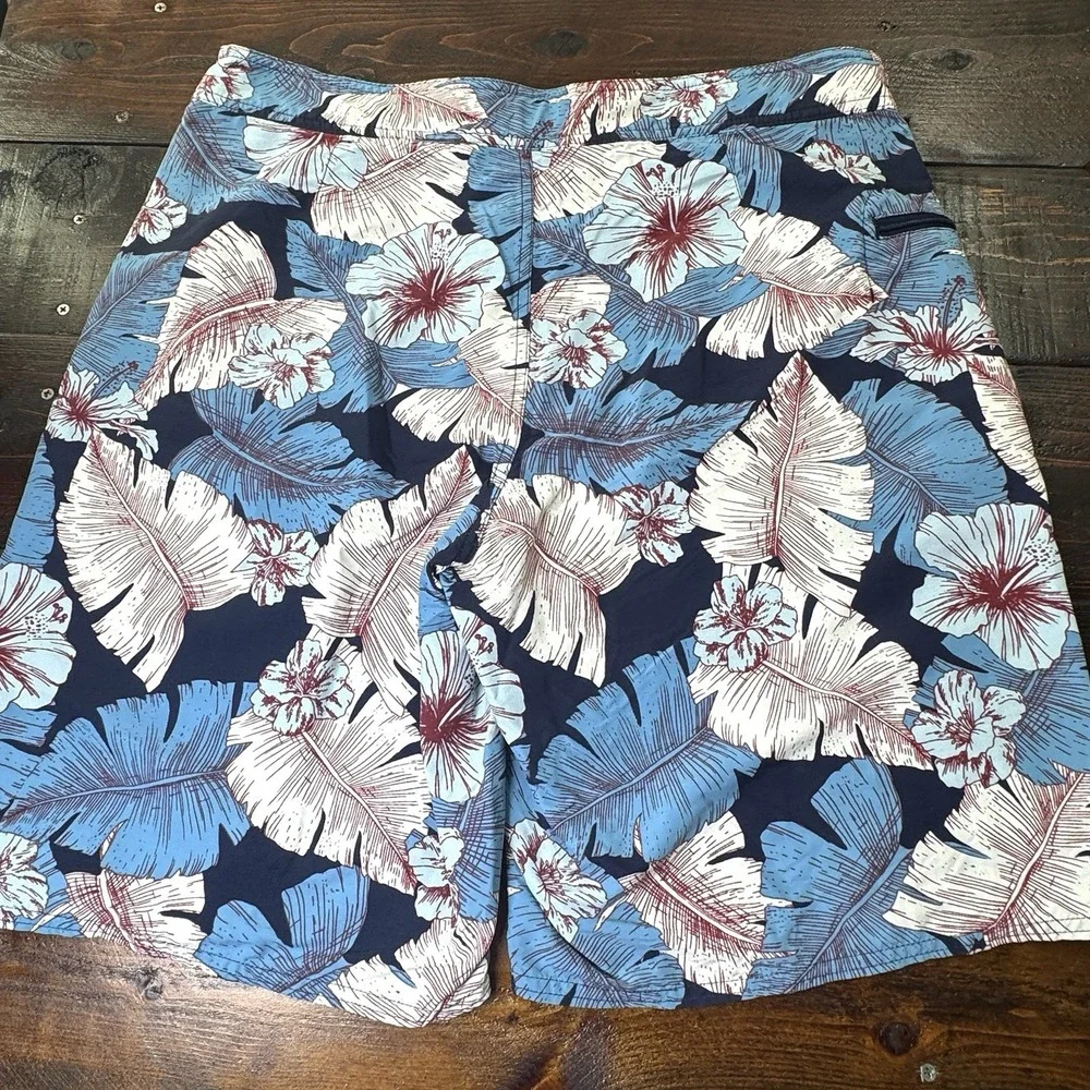 Patagonia Wavefarer‎ Board Shorts  Men's 34 Floral Hawaiian Fronds Nylon